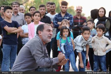 اجرای نمایش خیابانی به مناسبت هفته مبارزه با مواد مخدر در داراب