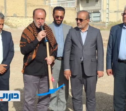 کلنگ دو مدرسه خیرساز با حضور نایب‌رئیس مجلس و معاون استانداری فارس