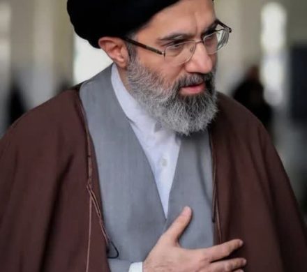 🔴 آیتالله سیدمجتبی خامنهای با رأی مجلس خبرگان سومین رهبر انقلاب اسلامی ایران شد